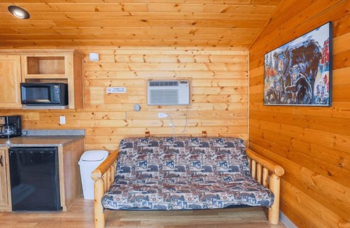 Durango - Purgatory Cabin | Family Cabin Lodge - The Family Cabin Lodge sleeps a maximum of 6 and features a full bathroom.