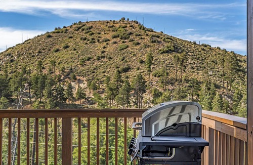 Mount Lemmon Cabin | Family friendly 3-bedroom cabin in Summerhaven with Starlink