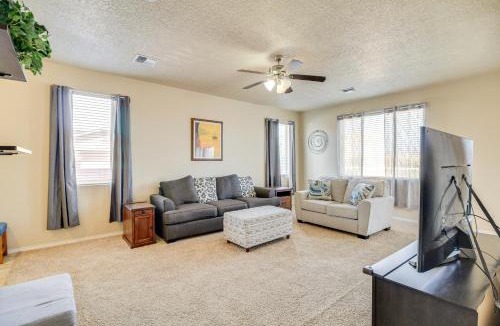 Paradise Hills Civic House | Family-Friendly Home w/Mtn View in Albuquerque!