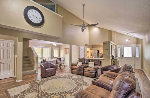 Boerne Cottage | Family Retreat ~ 1 Mi to Hill Country Mile!