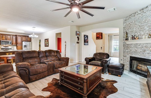 Richmond House | Family Retreat in Richmond! Spacious Home w/Patio