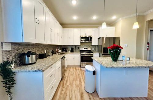 Clodine House | Family Spacious New Cozy 5BR House in Asian Town
