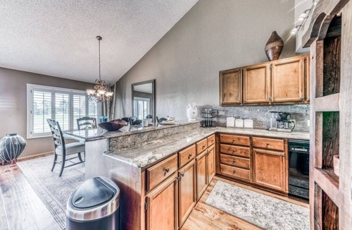 Alto Apartment | Fancy Like- 2 mi to Alto Lake/golf views/gorgeous!