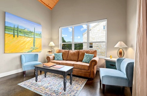 Dripping Springs Cottage | Fantastic Pet-Friendly Cottage with Incredible Views for an Escape to Nature near Austin, Texas