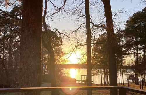 Oakhurst House | Fergy’s Cove- Waterfront Family Getaway on Lake Livingston