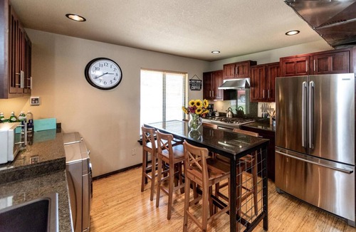 Waco Condo | Finally a better way to visit Waco! Minutes from Magnolia Market/McLane