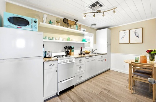 Old Town Condo | Flip Flop Inn – Cozy Downtown Condo, Walk to Beach