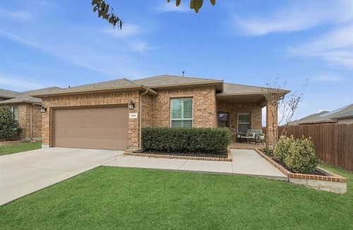 Saginaw House | Fort Worth 4BR Retreat | Patio + Fenced Yard