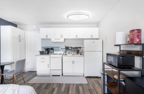 Haltom City Apartment | Fort Worth Studio4 – 10 Min to Downtown, Gym, Pets