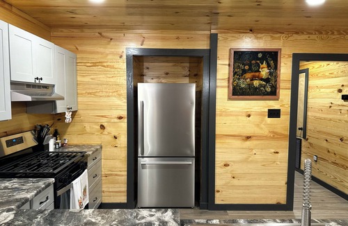 Natchitoches Cabin | Fox Den Sibley Lake ADA Cabin 8 beds Sleeps 12 Pet Friendly Fishing