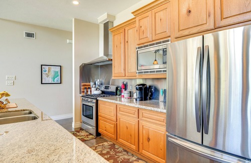Franklin House | Franklin Home w/Water Views: Outdoor Dining Area!