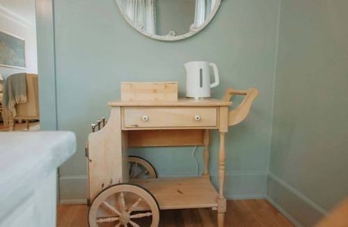 Downtown Albuquerque House | French Tea House in OldTown-Hot Tub-Pet Friendly-No Pet Fees!