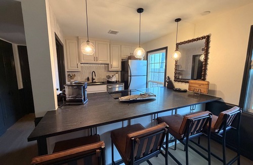 Arlington Heights House | Ft. Worth (Cowtown) Private Luxury Property. New Remodel w/4 Parking Spots.