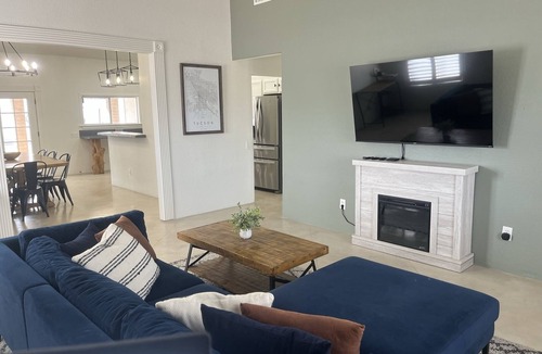 Continental Ranch House | Fully Updated 4Bedroom House with PRIVATE POOL & HOT TUB-Close to Sombrero Peak!