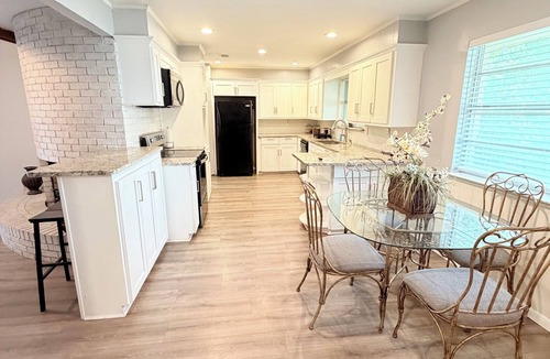 West Arlington House | Furnished 3 bedrooms, 2.5 bathrooms and 2 car garage home in nice neighborhood!