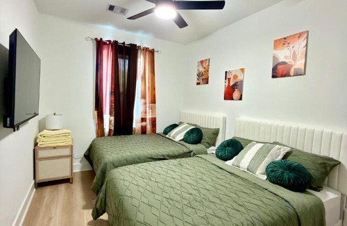 OST - South Union House | Game Room, Hot Tub, Gym, BBQ, 7 mins to NRG Stadium & Med Center