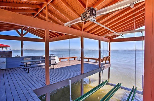 Quinlan Cottage | Game Room + Lake Tawakoni Access: Family Getaway!