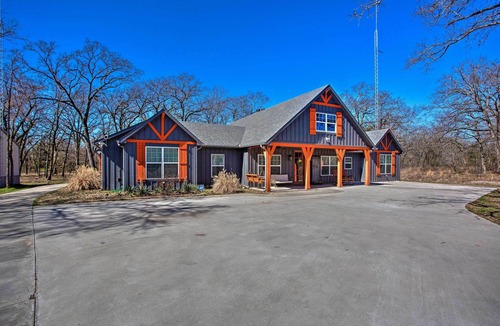 Quinlan House | Game Room + Lake Tawakoni Access: Family Getaway!