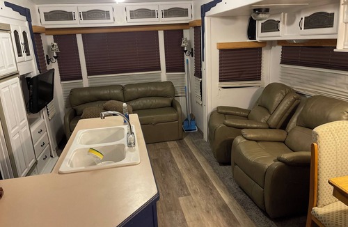 South Valley House | Glamping in the 505!