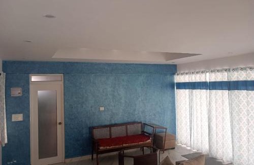 Rajajinagar Apartment | Golden rays