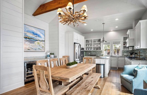 Cinnamon Shore House | Gorgeous 5 BR Cinnamon Shore Home w/Screened Porch & Access to All Amenities