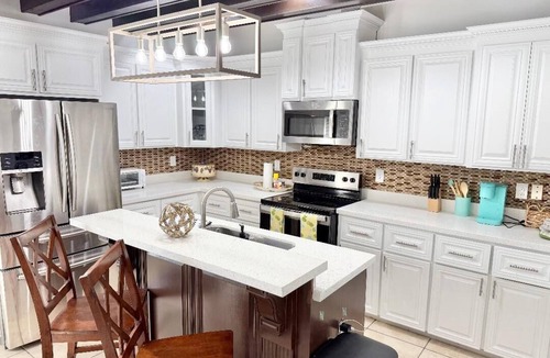 McAllen House | GORGEOUS HOME, COURTYARD, LANDSCAPPED, ABOVE GROUND POOL ,Outside barbecue area.