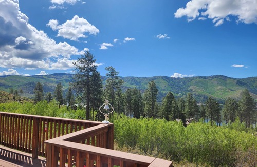 Bayfield House | Gorgeous Mountian Lake House at Vallecito