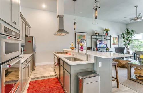 Fort Worth House | GORGEOUS & SPACIOUS LUXURY DOWNTOWN FORT WORTH TOWNHOME, CLOSE TO EVERYTHING!
