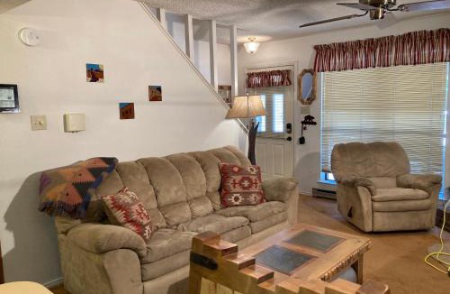 Red River Apartment | Grandview #10 Townhouse