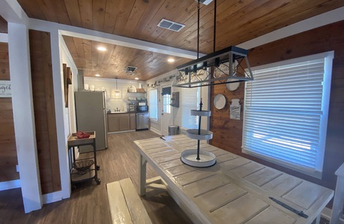 Caldwell Other | Grandview Carriage House at Copperas Creek - a renovated pet friendly farmhouse.