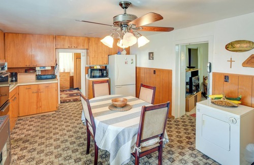 Cordova House | Great for Groups! Cordova Home Near Hiking