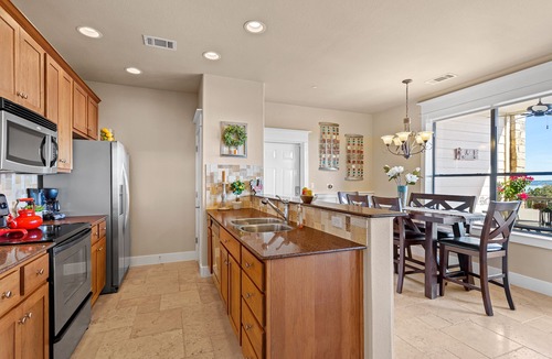 Jonestown Condo | Great Villa in the Hollows Resort, Beautiful Beach Club, Hiking Trails, 4 Pools!