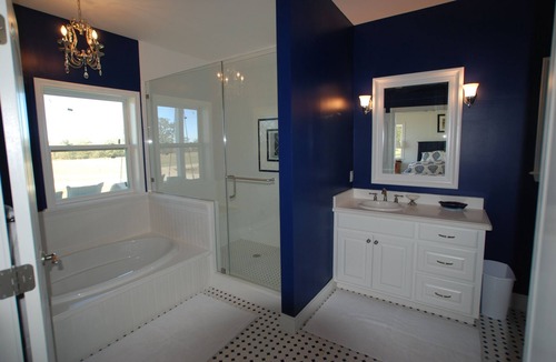 Madisonville House | GREEN OAKS CATTLE COMPANY - Maine Guest House