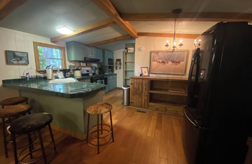 Plantersville Cabin | GUEST HOUSE CABIN "BUNKHOUSE" ON 100+ ACRE HORSE RANCH w POOL and FISHING LAKE!