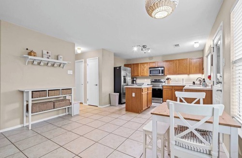 Roanoke House | Hammock, Backyard, Play Room 4BR in Roanoke, TX