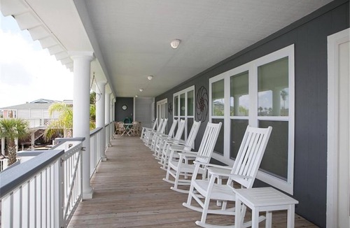 Jamaica Beach House | Handicap Accessible Home w 7 Bathrooms & a Pool - Perfect for Family Gatherings