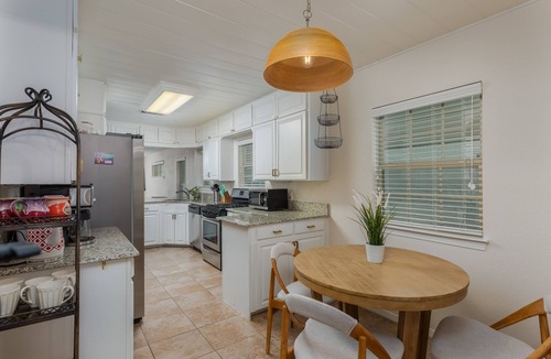 Arlington Heights House | Haven Hospitality in Cultural District 30+ Day Rental