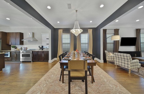 Shady Acres House | Heated Private Pool, Game Room, 3100 sqft House, 3 Suites, 15 min to Downtown