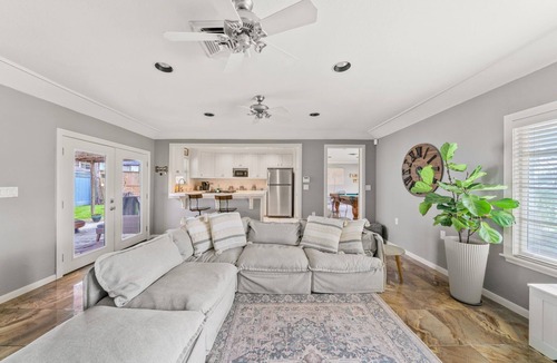 Houston Heights House | Heights Haven, 3-bedroom house with a backyard and access to bike and hike trail