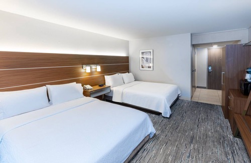 Downtown El Paso Hotel | HI Express El Paso Downtown by IHG