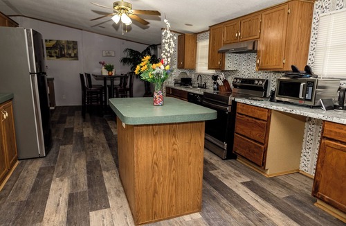 Huntsville House | Hidden Creek Hideaway, East Texas escape comfortably sleeps 15 guests!