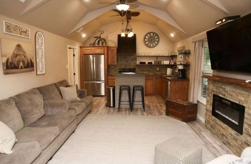 Palestine Cottage | Hidden Gem Cottages: Sapphire Cottage