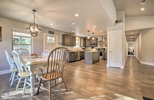 Oatmeal House | Hidden Treasure Hill Country Villa
