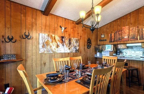 Ruidoso Cabin | Hidden Treasure | Strike Gold w/Hot Tub Nights, Cozy Cabin Charm & Pet Friendly