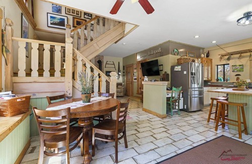 Durango House | Hidden Valley Farmhaus, Walk to National Forest, 10 Minutes to Downtown