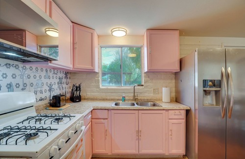 Drexel Heights House | Hike, Golf & Dine: Tucson Retreat w/Mtn Views!