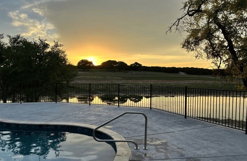 Nemo House | Hiking Delight - Premier Waterfront Escape at Twin Canyons Longhorn Ranch
