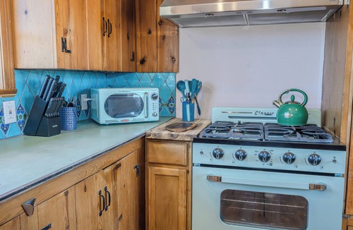 Fredericksburg House | Hill Country Home w/Hot Tub & Fire Pit/Close To Town