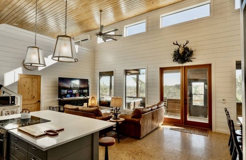 Dripping Springs House | Hilltop Haven, a spacious retreat at Wanderin’ Star Farms
