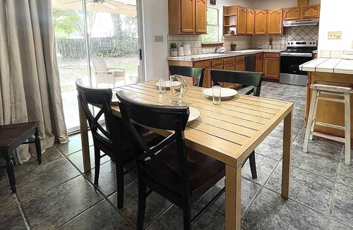 Covington House | Hip Hornsby House-central location, fenced lg. yard, garage, patio